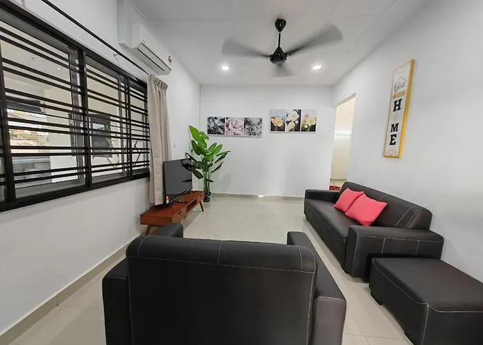 Favourite Homestay Melaka - 8Pax,4Br,4Bath